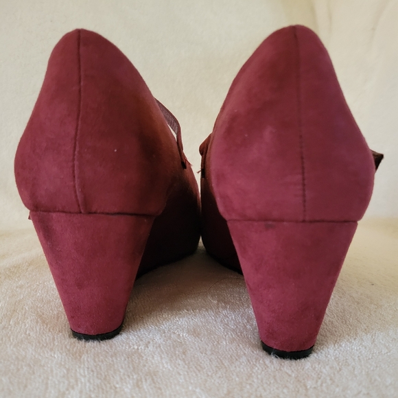 Torrid Burgandy Suede Mary Jane Platform Wedge Heels Size 10W Brand New with box - Picture 8 of 16